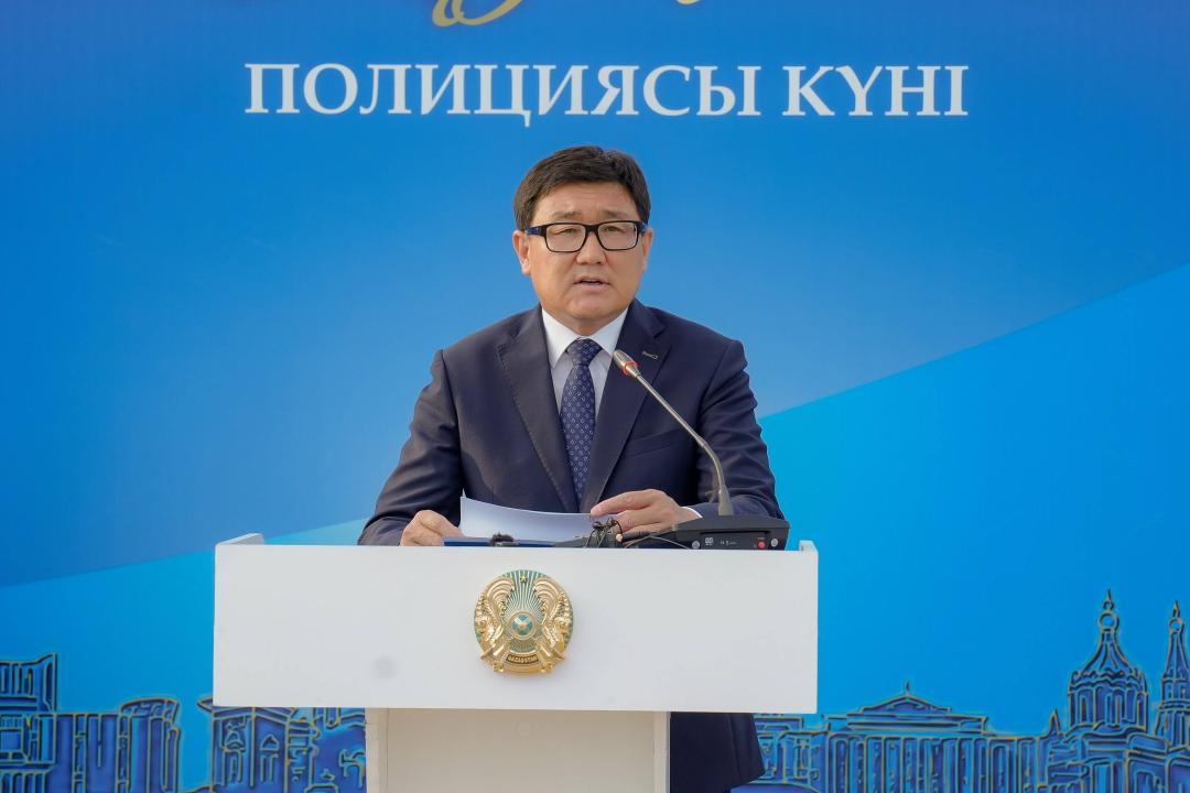 Аким Семея поздравил сотрудников полиции с профессиональным праздником