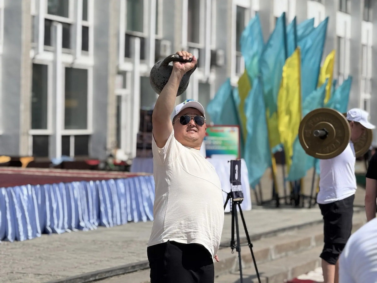 В районе Алтай выбрали сильнейших мужчин