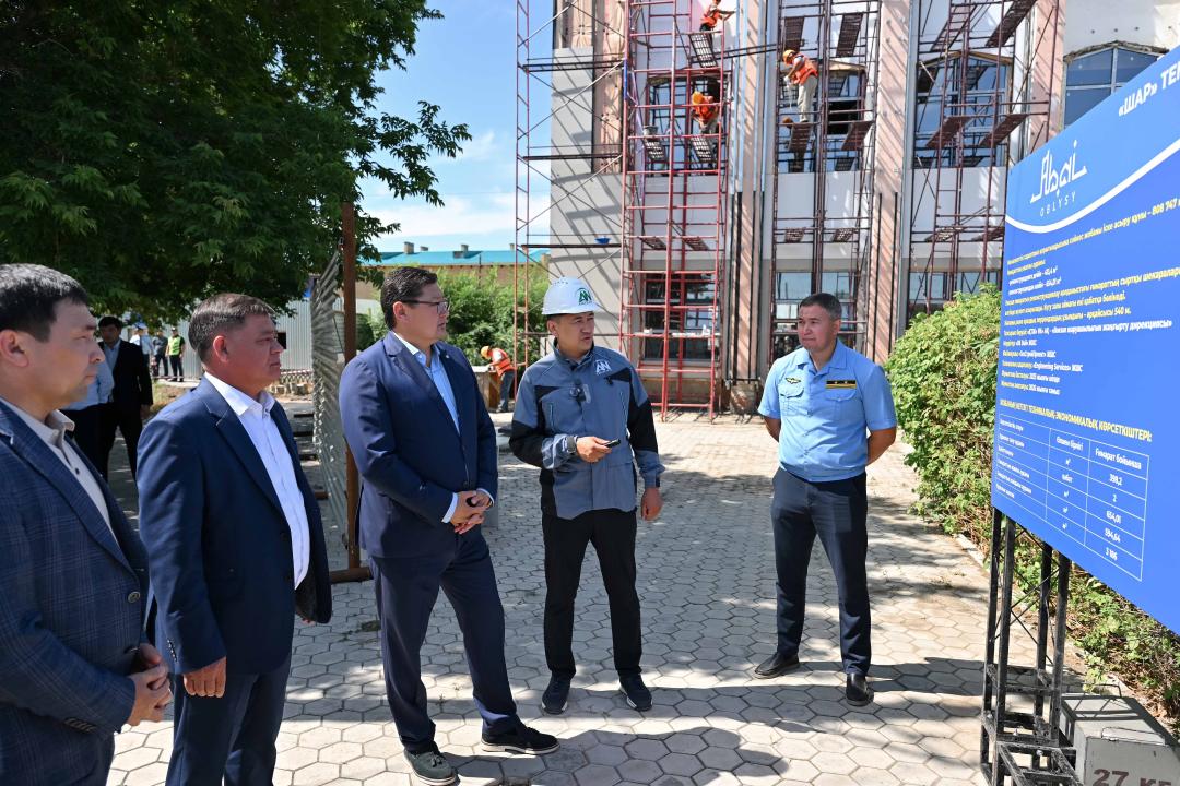 В городе Шар строят новый бассейн и реконструируют вокзал