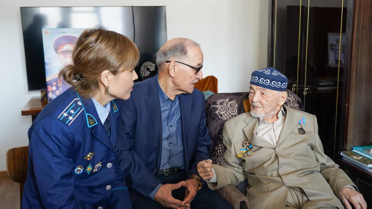 В Усть-Каменогорске ушел из жизни 101-летний ветеран Великой Отечественной войны Курмат Рахимов