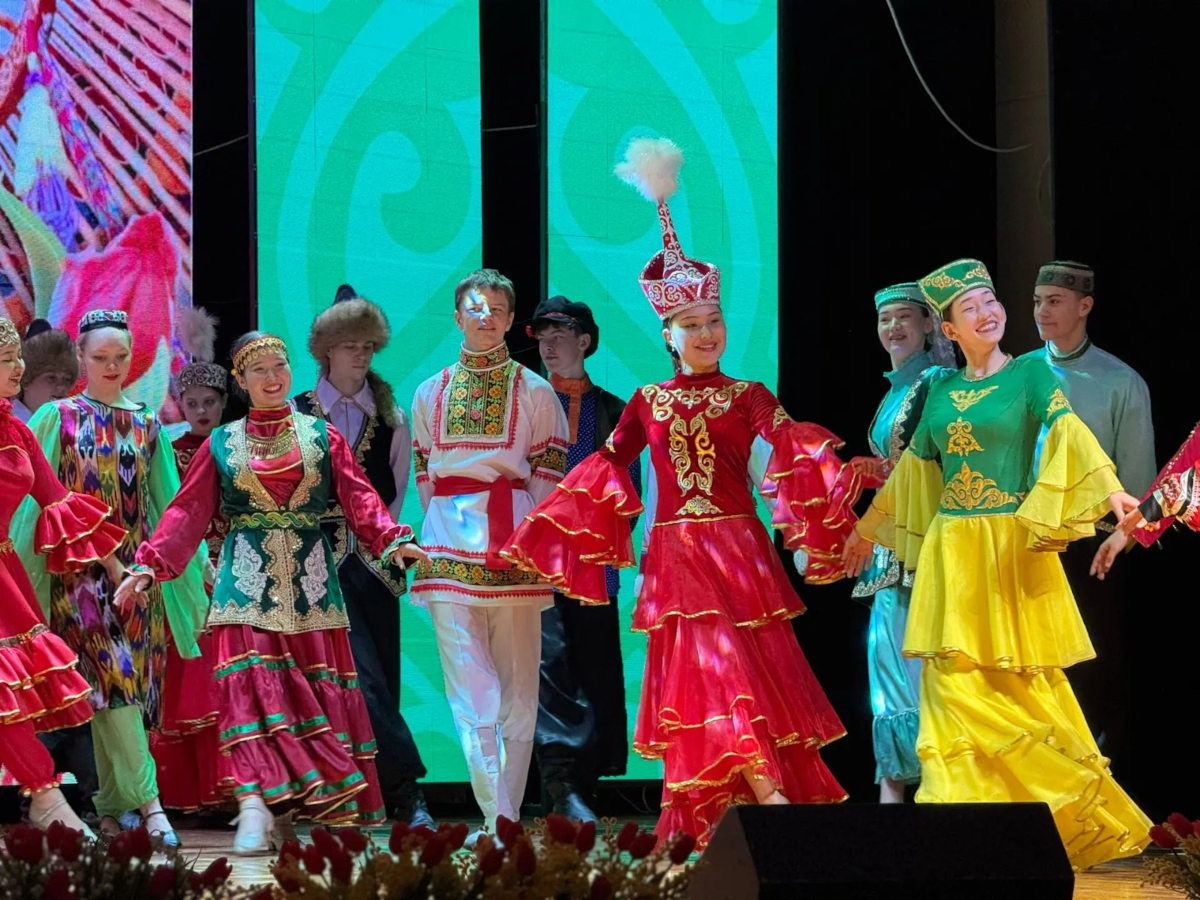 Более пятисот участников исполнят танец «Қара жорға» в Алтае ко Дню единства народа Казахстана