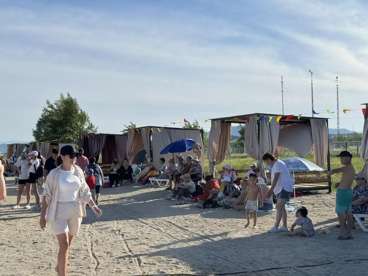 В посёлке Новая Бухтарма открыли туристический сезон и муниципальный пляж