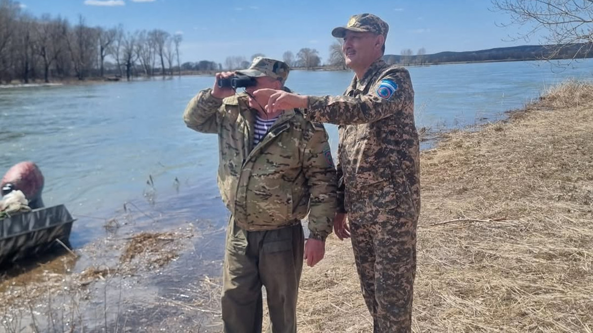 В ВКО из водоёмов извлекают браконьерские сети 