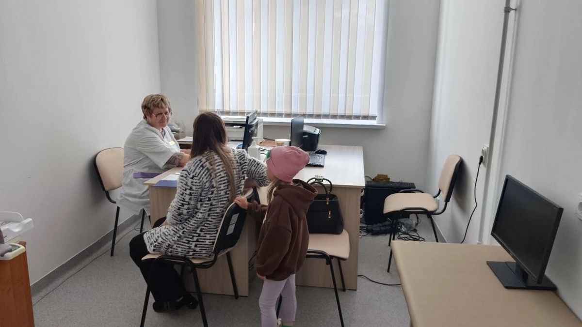 В Риддере пациентов детской и взрослой поликлиник теперь принимают в одном здании