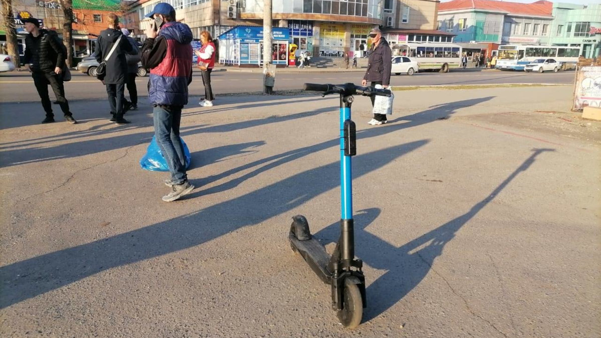 В Усть-Каменогорске полицейские обратились к самокатчикам