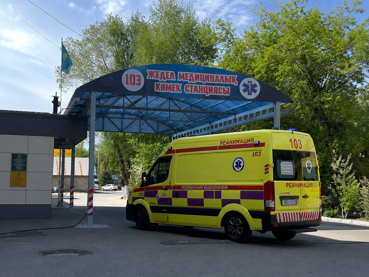 Вызов о помощи закончился нападением на бригаду скорой помощи