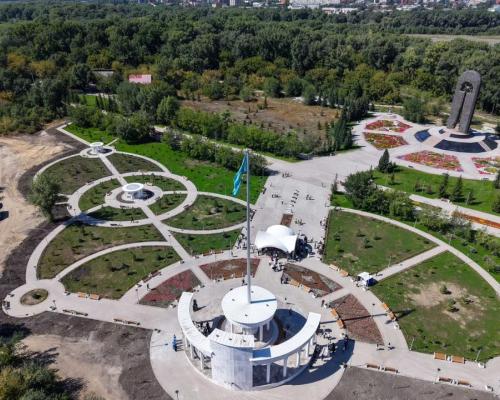В Семее открыли Площадь государственных символов