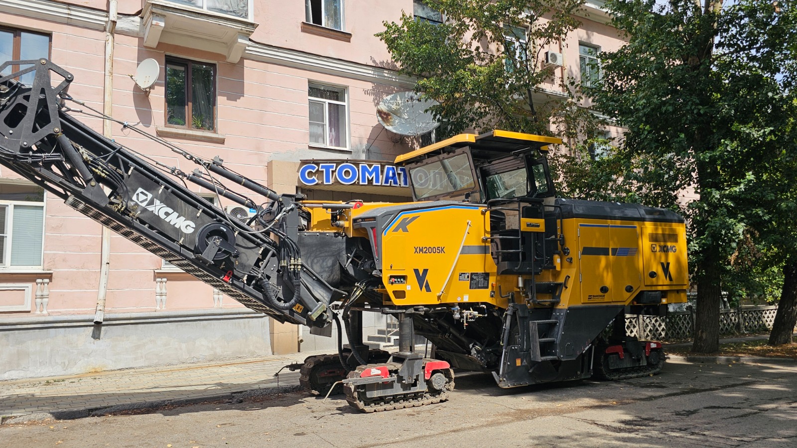 В Усть-Каменогорске проверили качество ремонта дорог и назвали сроки завершения