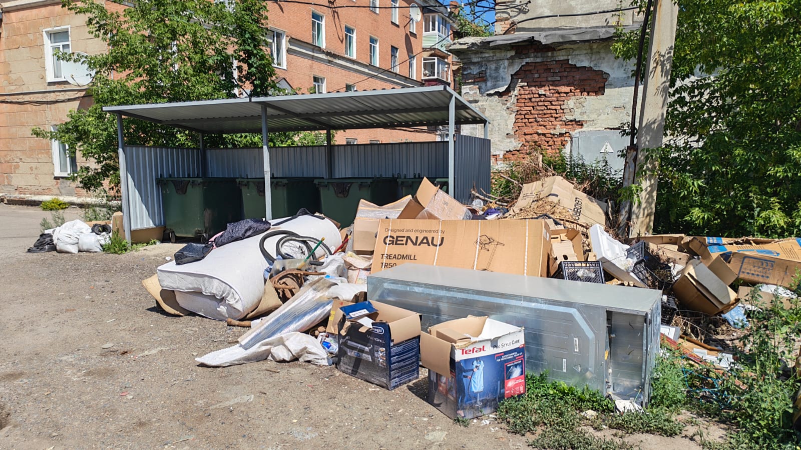 В Риддере штрафуют людей, из-за которых возникают стихийные свалки