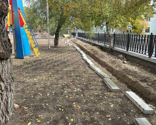 В Усть-Каменогорске на бульваре Гагарина обновят детскую площадку и аллею