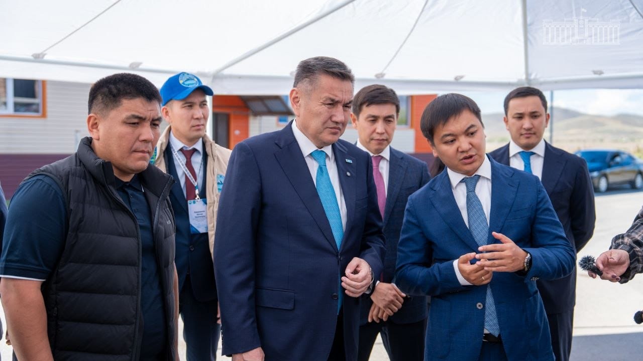 В ВКО строят жилье для очередников: дом в Улкен Нарыне готов на 70%