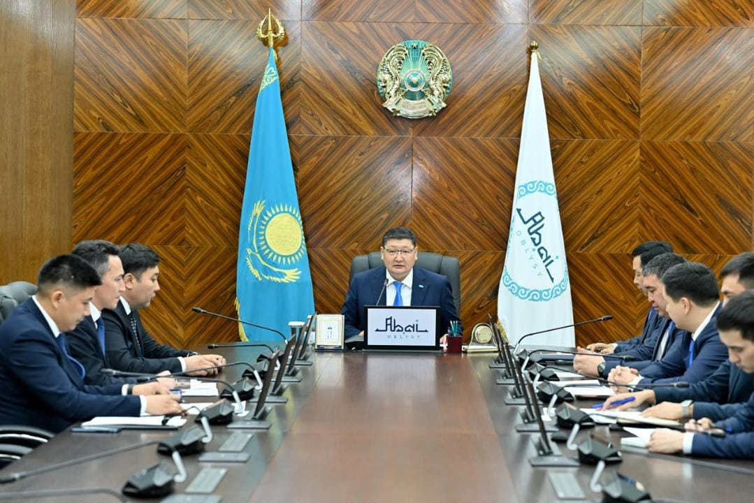 Аким области Абай раскритиковал задержки с выдачей жилья