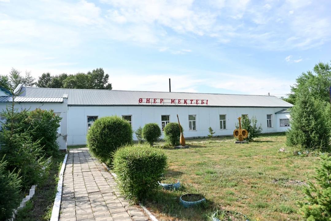 В Калбатау школе искусств требуется новое здание
