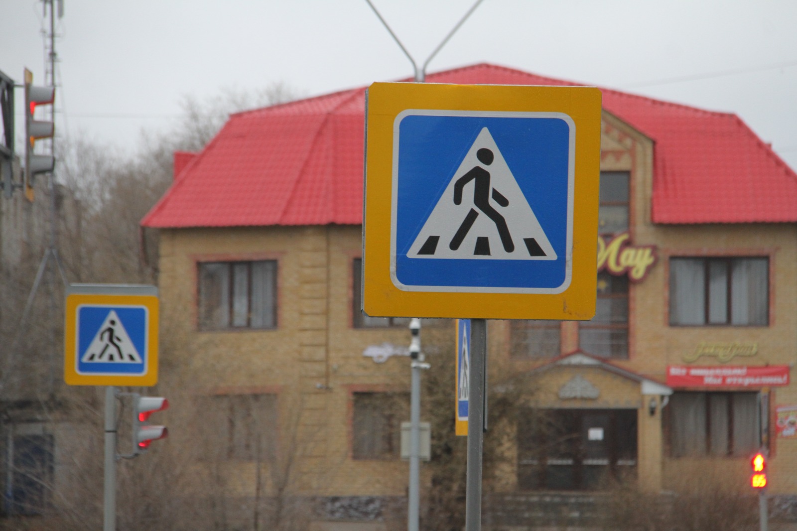 В ВКО привели в порядок дорожные знаки и разметку