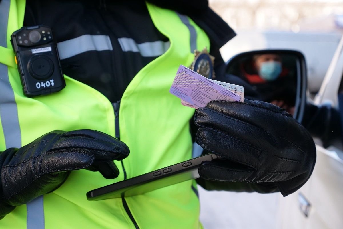 Злостных нарушителей ПДД в Казахстане могут лишить скидки на штрафы