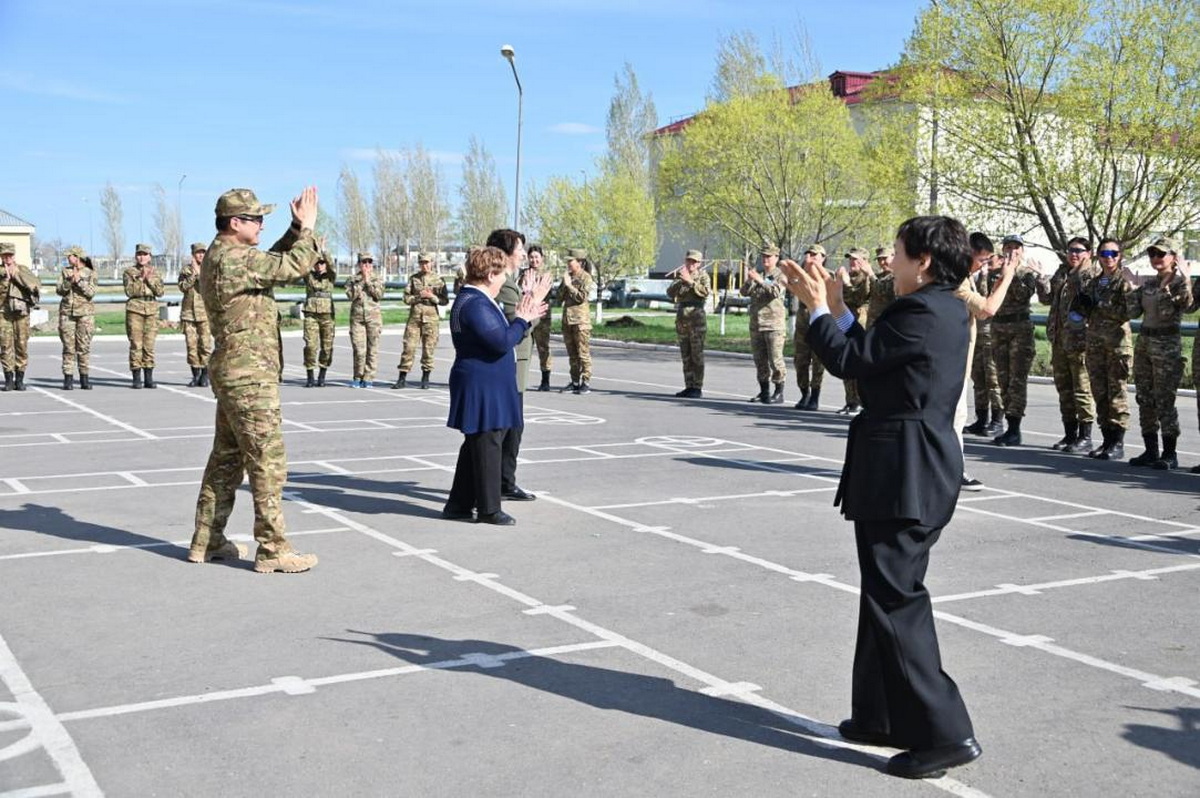 Казахстанская армия учится понимать новое поколение солдат
