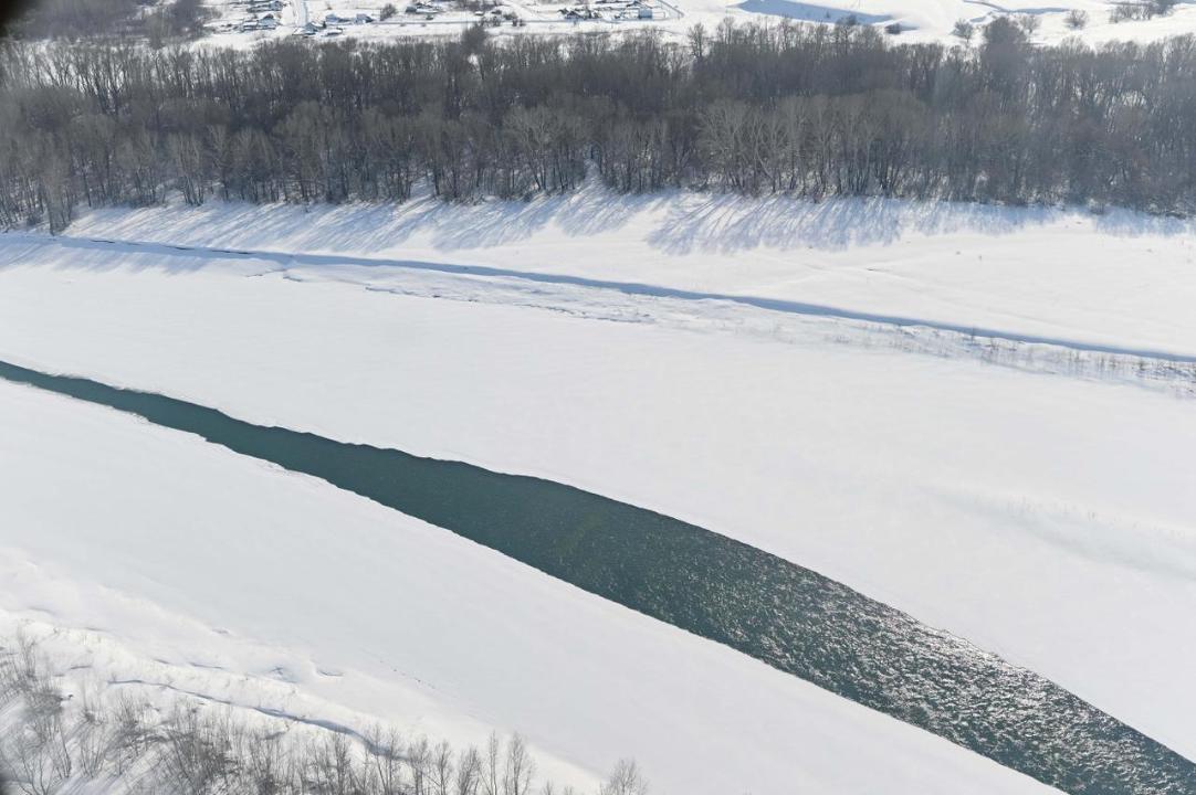 Вице-премьер Канат Бозумбаев ознакомился с ходом противопаводковых мероприятий в области Абай