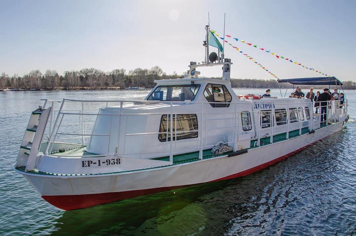 В Усть-Каменогорске вскоре стартуют прогулки по Иртышу на теплоходах