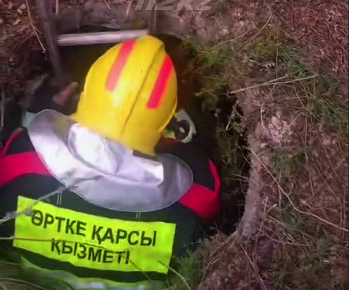 В Алматинской области спасли мужчину из четырёхметрового колодца