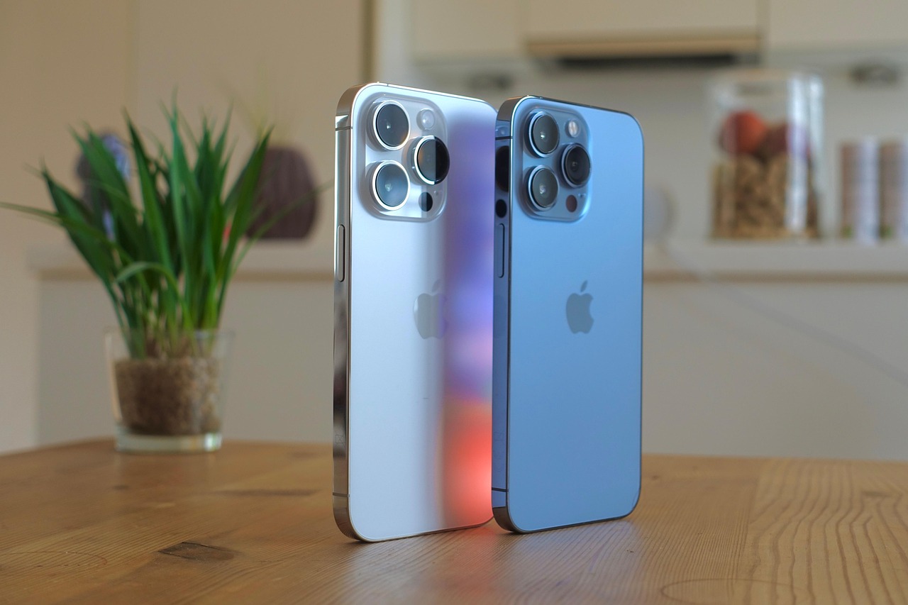 В Алматинской области сотрудников налоговой осудили за взятку в виде iPhone 17 Pro