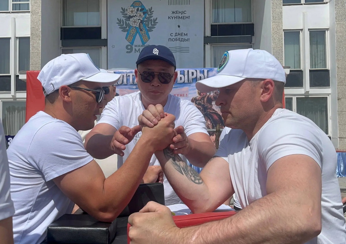 В районе Алтай выбрали сильнейших мужчин