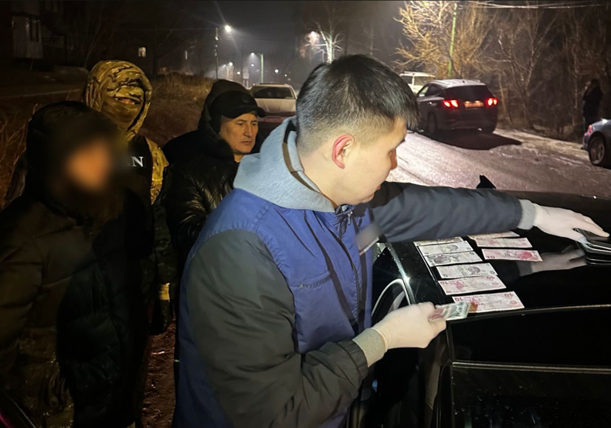 В Усть-Каменогорске задержали подозреваемого в вымогательстве