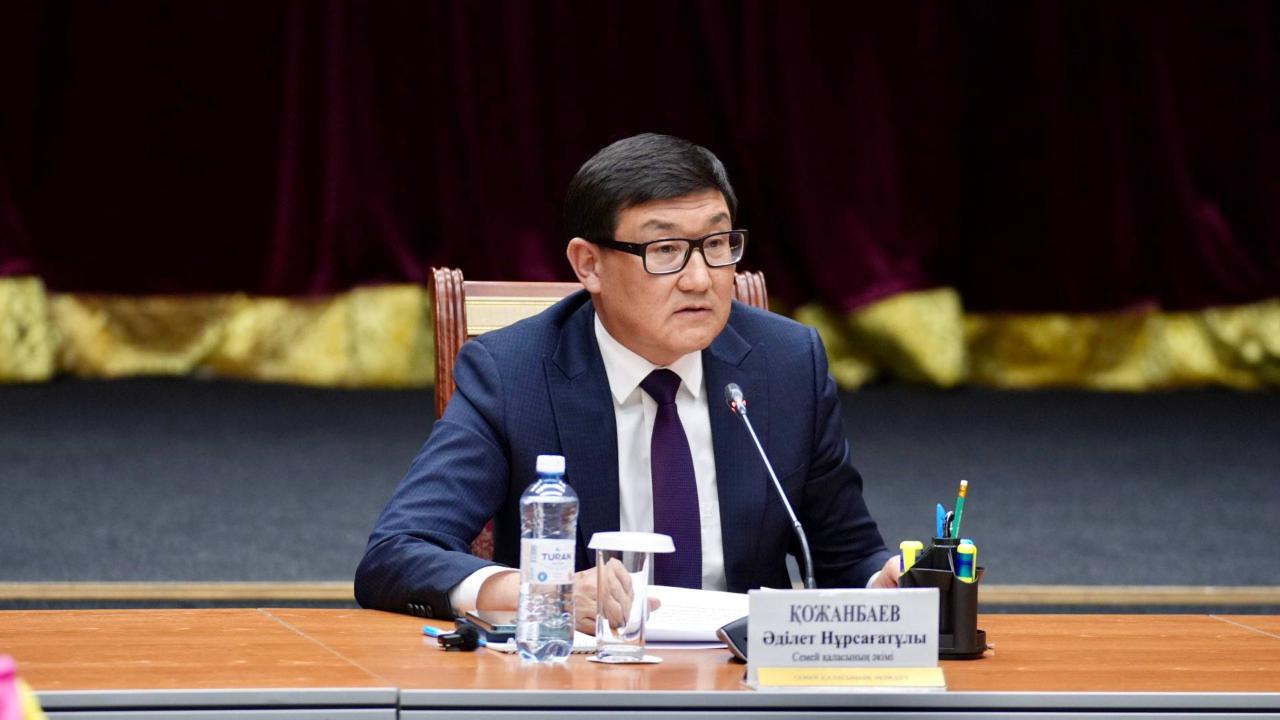 День работников ЖКХ в Семее: аким встретился с КСК и ОСИ