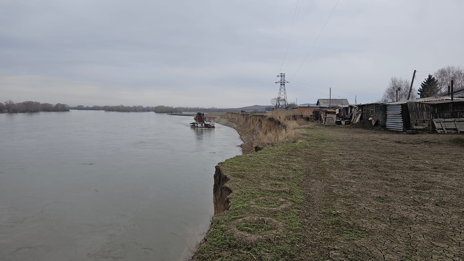 В ВКО некоторые жители Прапорщиково с ужасом ждут паводкового периода 