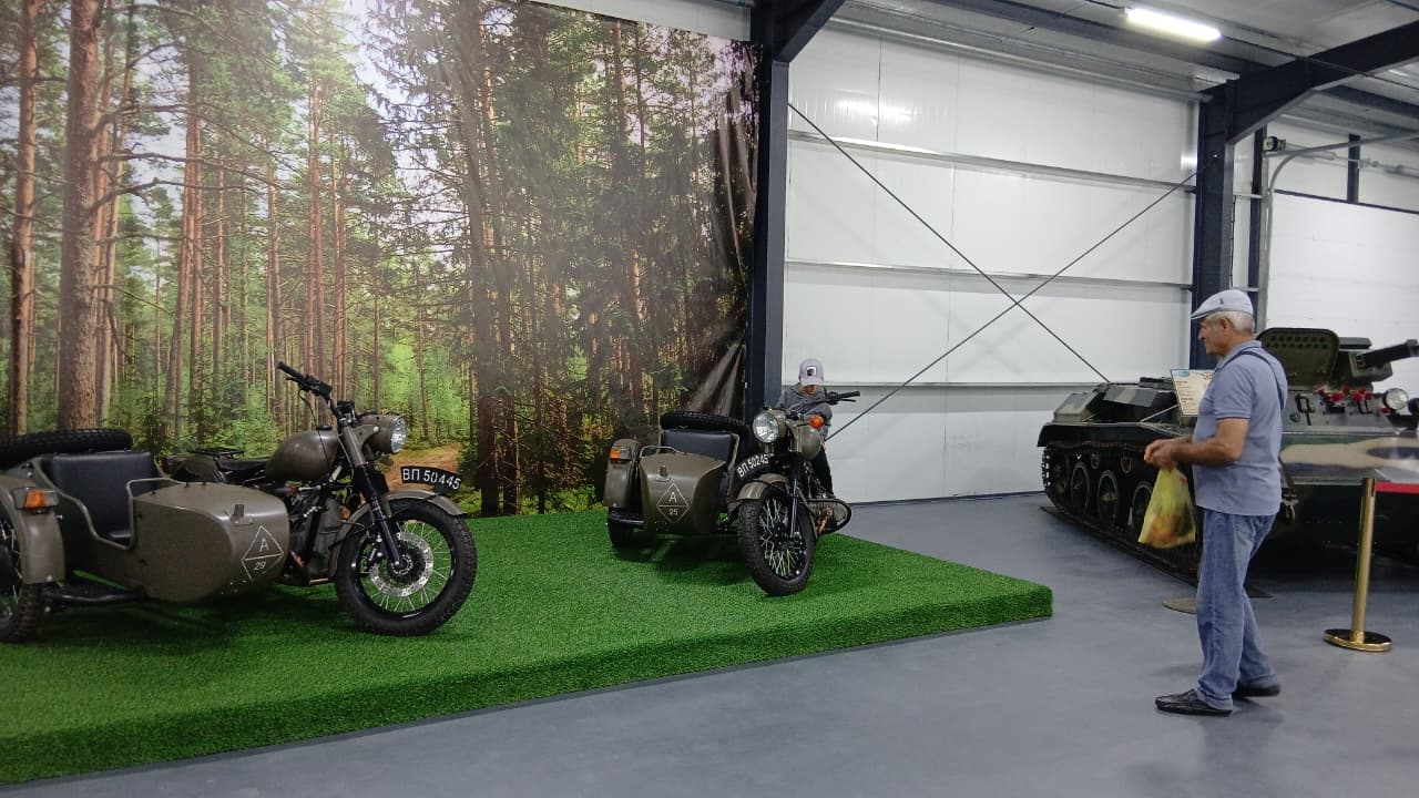 В Усть-Каменогорске открылась выставка военных автомобилей