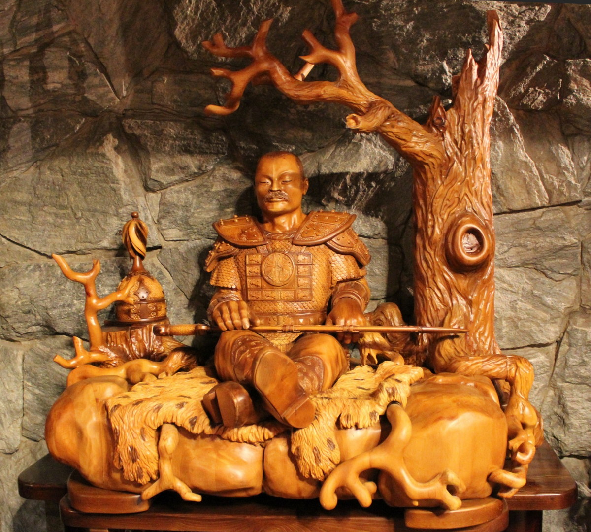 Скульптор из Усть-Каменогорска оживляет историю Казахстана