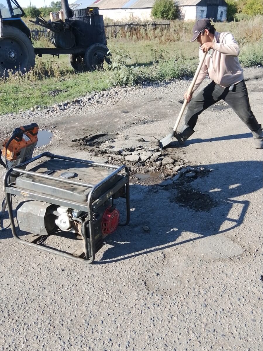 В селе Уварово ВКО отремонтировали дорогу в рамках социальной ответственности бизнеса