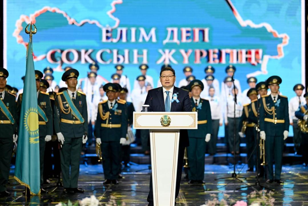 В Семее прошло торжественное собрание посвященное Дню Победы и Дню защитника Отечества
