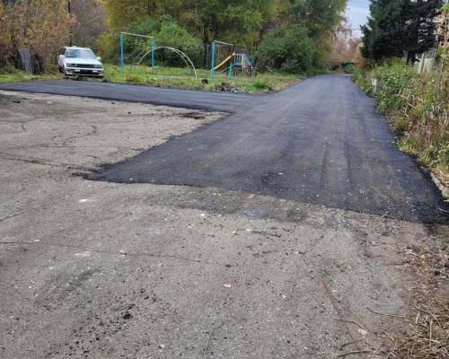 После обращения жителей на Щербакова в Усть-Каменогорске отремонтировали дворы