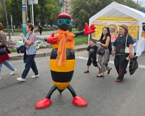 Ярмарка мёда в Усть-Каменогорске: что привезли пчеловоды ВКО