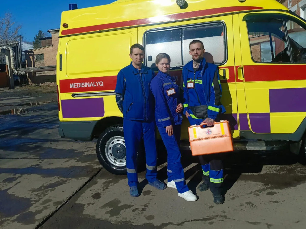 В ВКО медики скорой помощи реанимировали пациентку по дороге в больницу