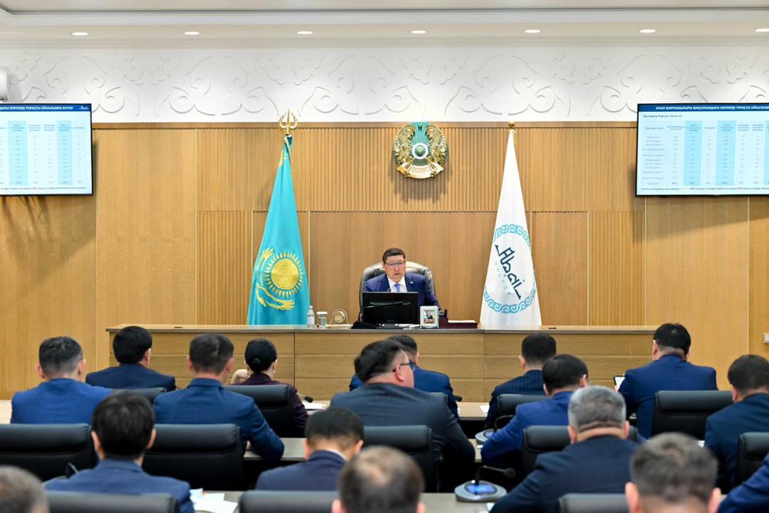 В области Абай  усиливают работу с землями и переселенцами: итоги заседания акимата