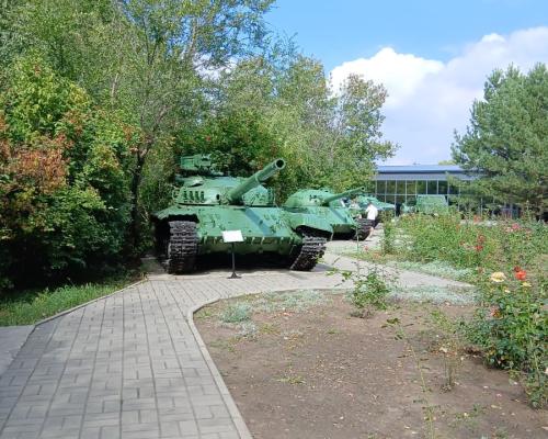 В Усть-Каменогорске открылась выставка военных автомобилей