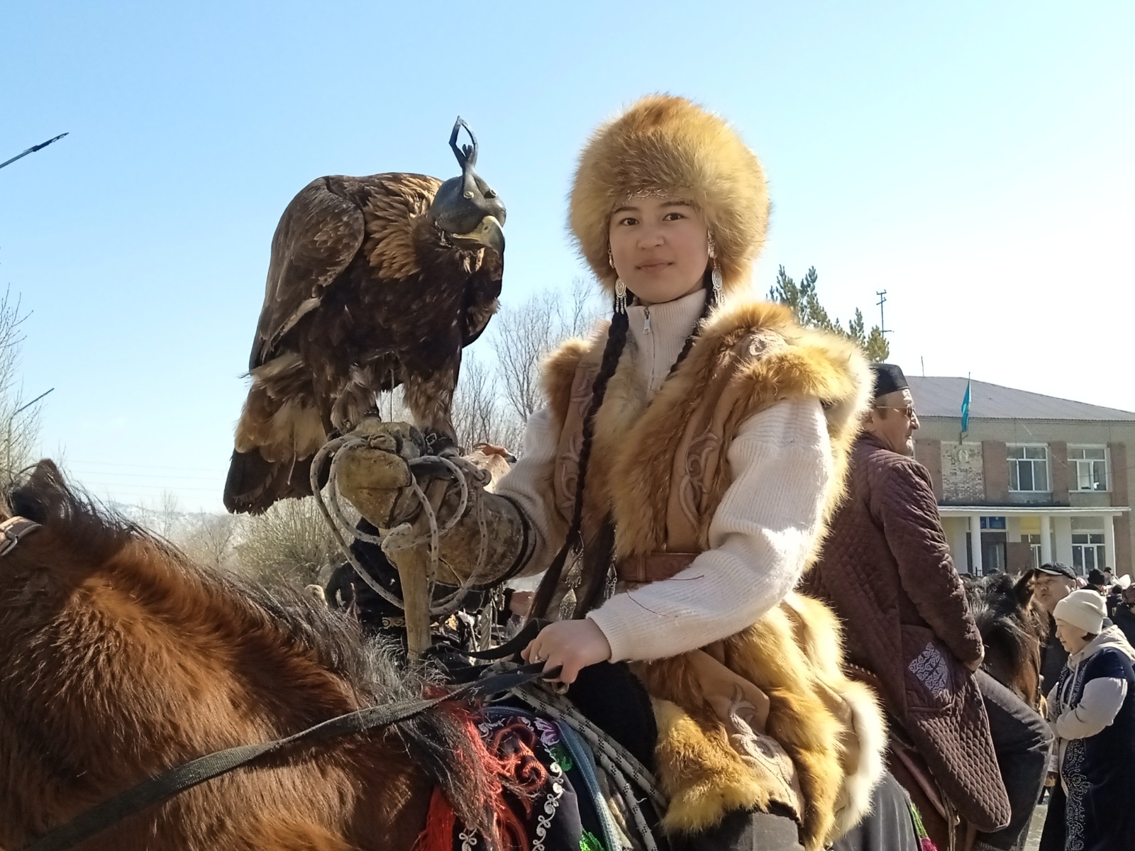 В ВКО семья из Бозанбая возрождает искусство беркутчи