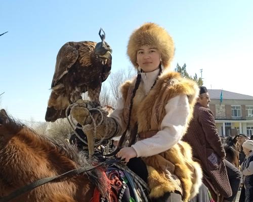 В ВКО семья из Бозанбая возрождает искусство беркутчи