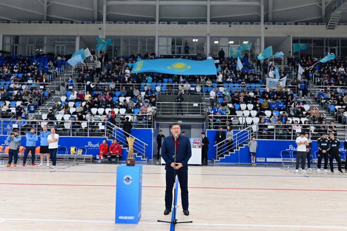 В Семее прошла акция в поддержку проекта новой Конституции