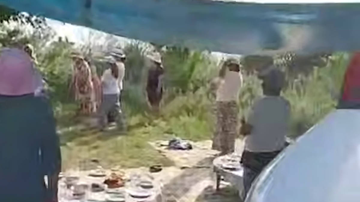 В Акмолинской области проверяют обстоятельства пикника сотрудников отдела образования