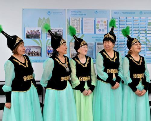 Аким области Абай посетил центр соцуслуг в Семее