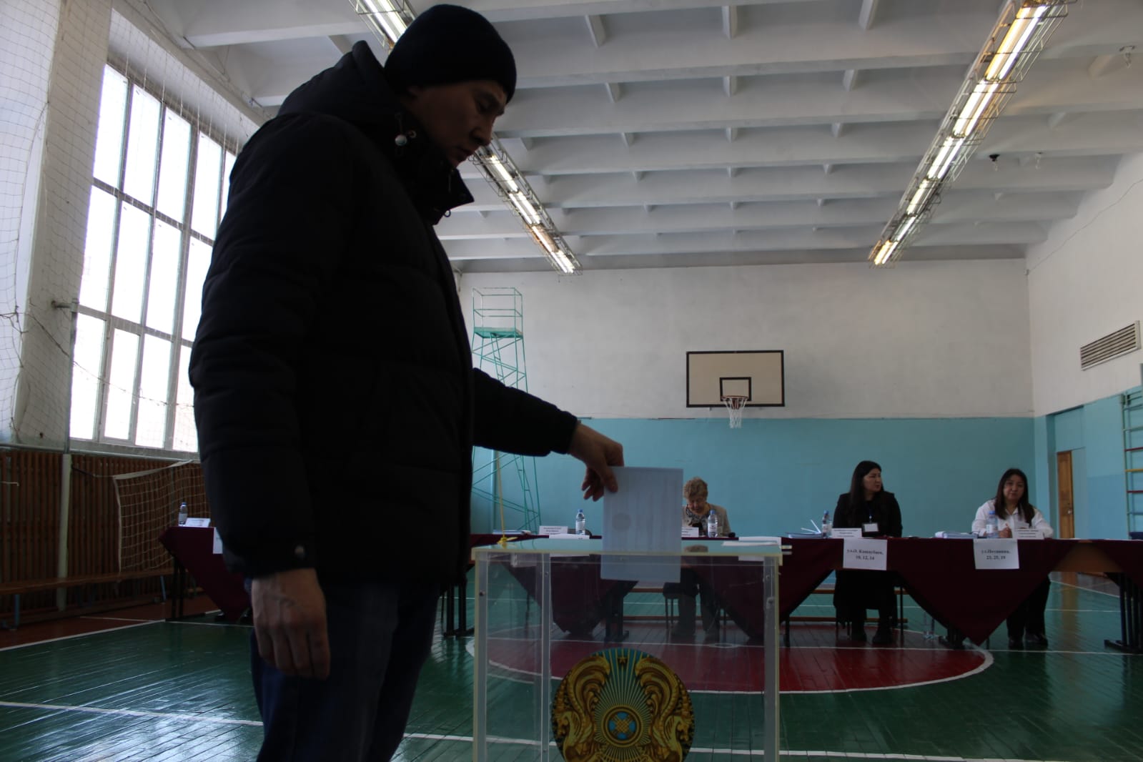 На участках Усть-Каменогорска отмечается хорошая явка в первые часы