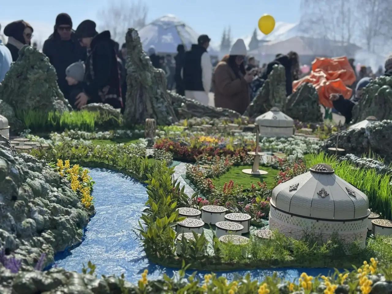 В районе Алтай представили уникальную инсталляцию к Наурызу