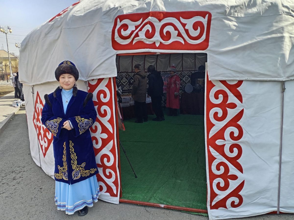 В Усть-Каменогорске начинается празднование Наурыза у Дома дружбы