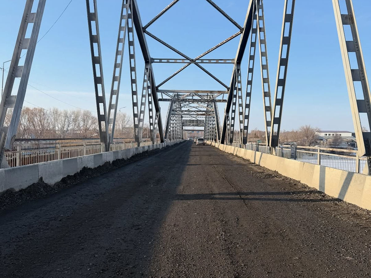 В ВКО на мосту через Убу провели ямочный ремонт