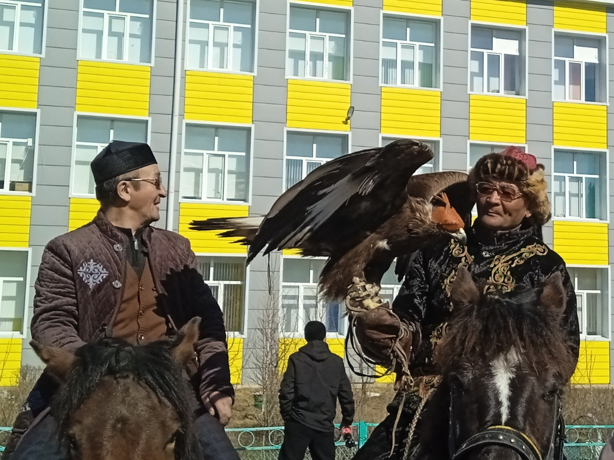 В ВКО семья из Бозанбая возрождает искусство беркутчи