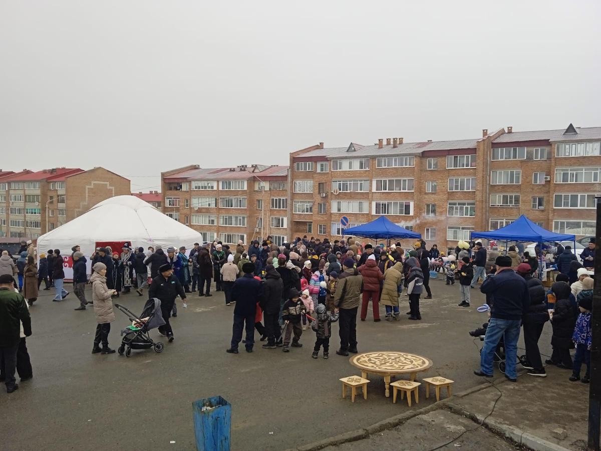 В Усть-Каменогорске жители поселка Куленова отпраздновали Наурыз