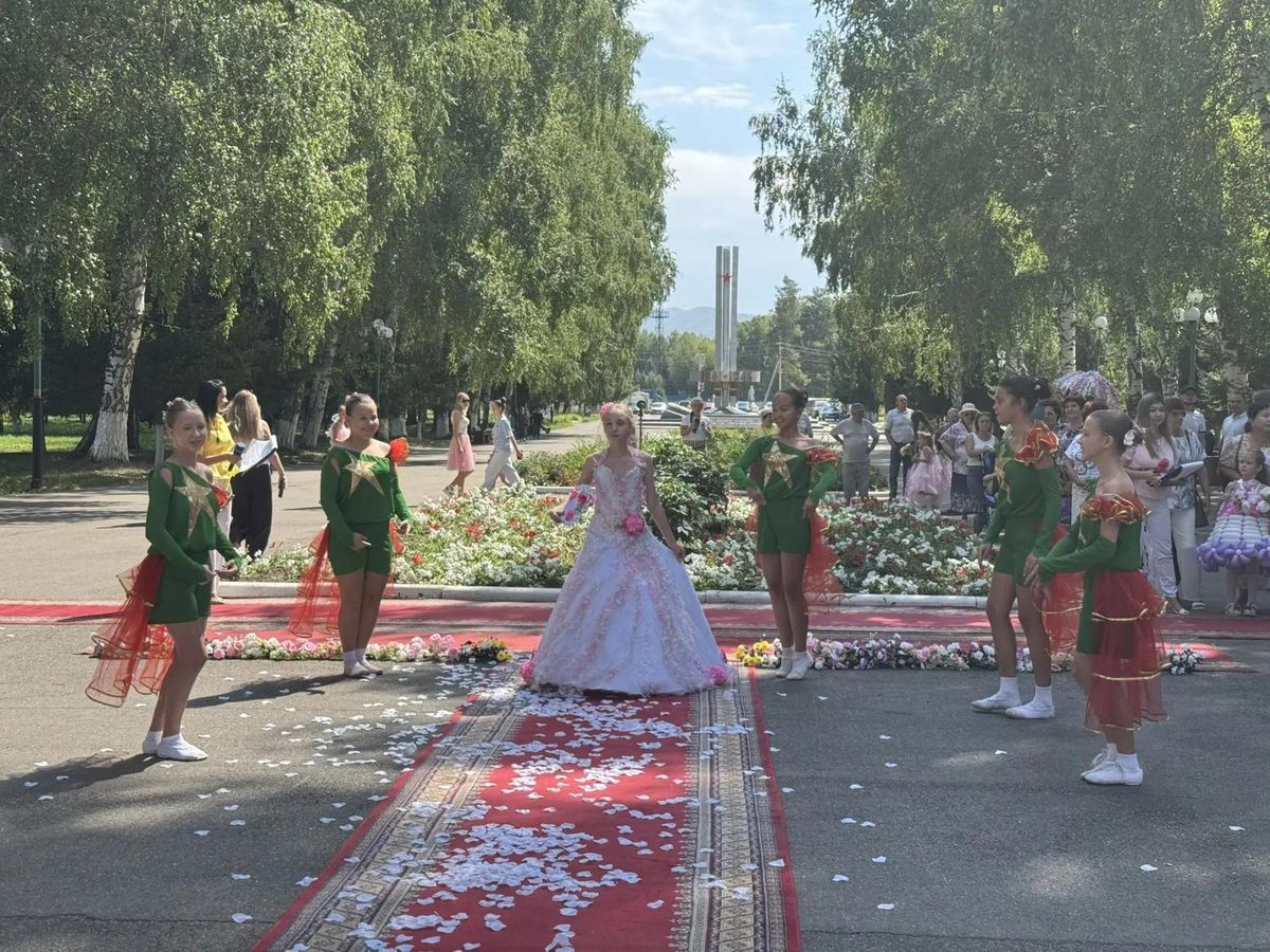 В городе Алтае возродили праздник цветов