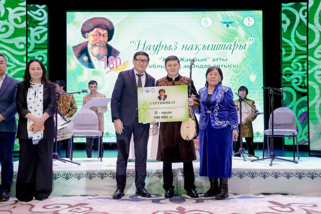 В Семее в рамках декады «Наурызнама» состоялся областной айтыс акынов